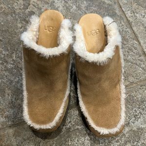 Ugg clogs, size 8, tan suede